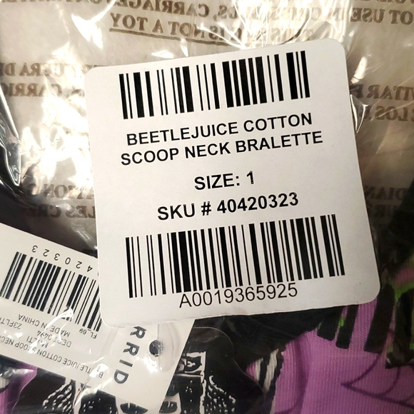 ♥️NWT VINTAGE TORRID BRALETTE - BEETLEJUICE WIRELESS SCOOP SPORTS BRA PLUS SIZE - Picture 7 of 15